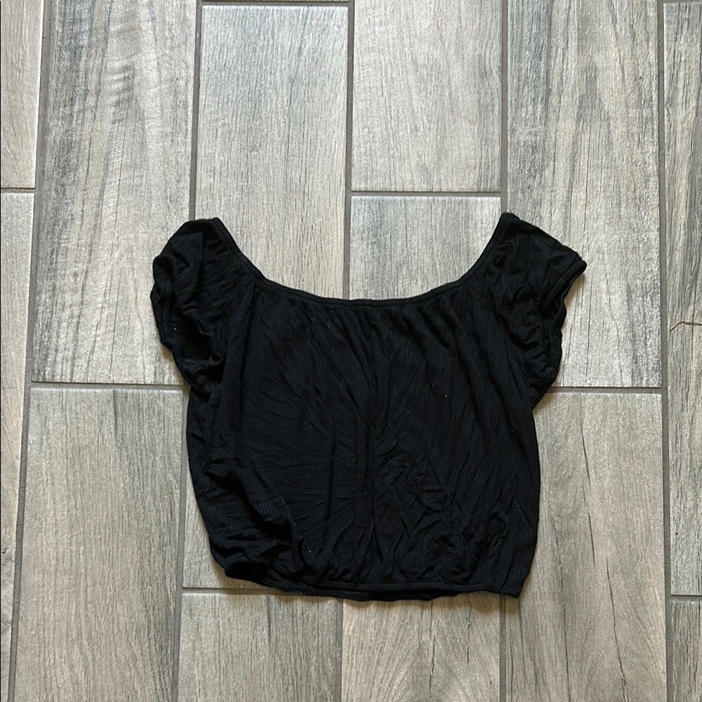 The Hanger Black Ruched Crop Blouse